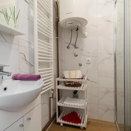 Apartament Dvije Lipe